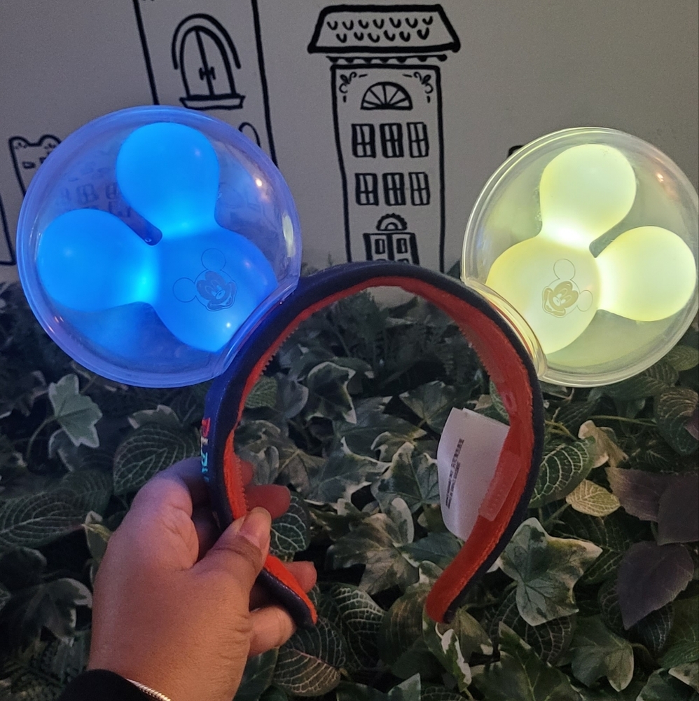 Disney Play In The Park Light Up Mickey Balloons Mickey Minnie Ears Headband